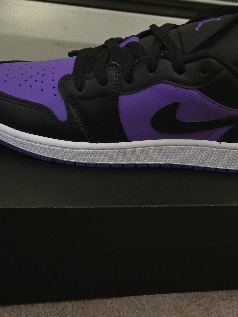Nike Air Jordan 1 Low - Black & Purple